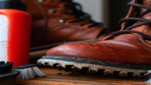Jak czyścić skórzane buty?